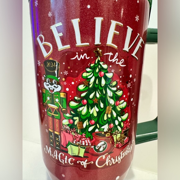 Buc-Ee’s Christmas Tumbler - Picture 3 of 3